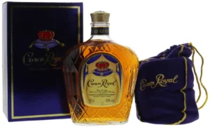 Crown Royal Fine De Luxe 10 year old blended Canadian whiskey